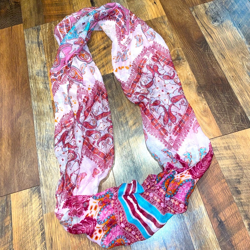 Infinity Scarf - Picture 5 of 6